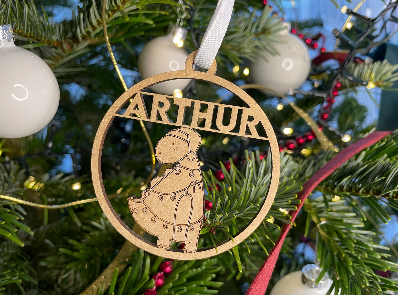 Décoration de Noël Dinosaure Personnalisée avec Prénom. Décoration en Bois - Personnalisée Pour Sapi