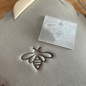Tampon pour poterie Abeille. Tampon acrylique Abeille. Timbre pour céramique, Tampon Abeille. Bee pottery Stamp. Acrylic bee stamp