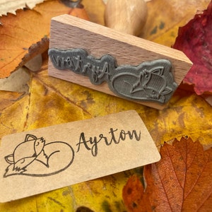 Fox-stempel met gepersonaliseerde voornaam. Gepersonaliseerde doopstempel. Stempel voor geboorteaankondiging. Vos stempel.