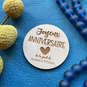 Magnete in legno personalizzato Happy Birthday. Magnete personalizzato con nome.