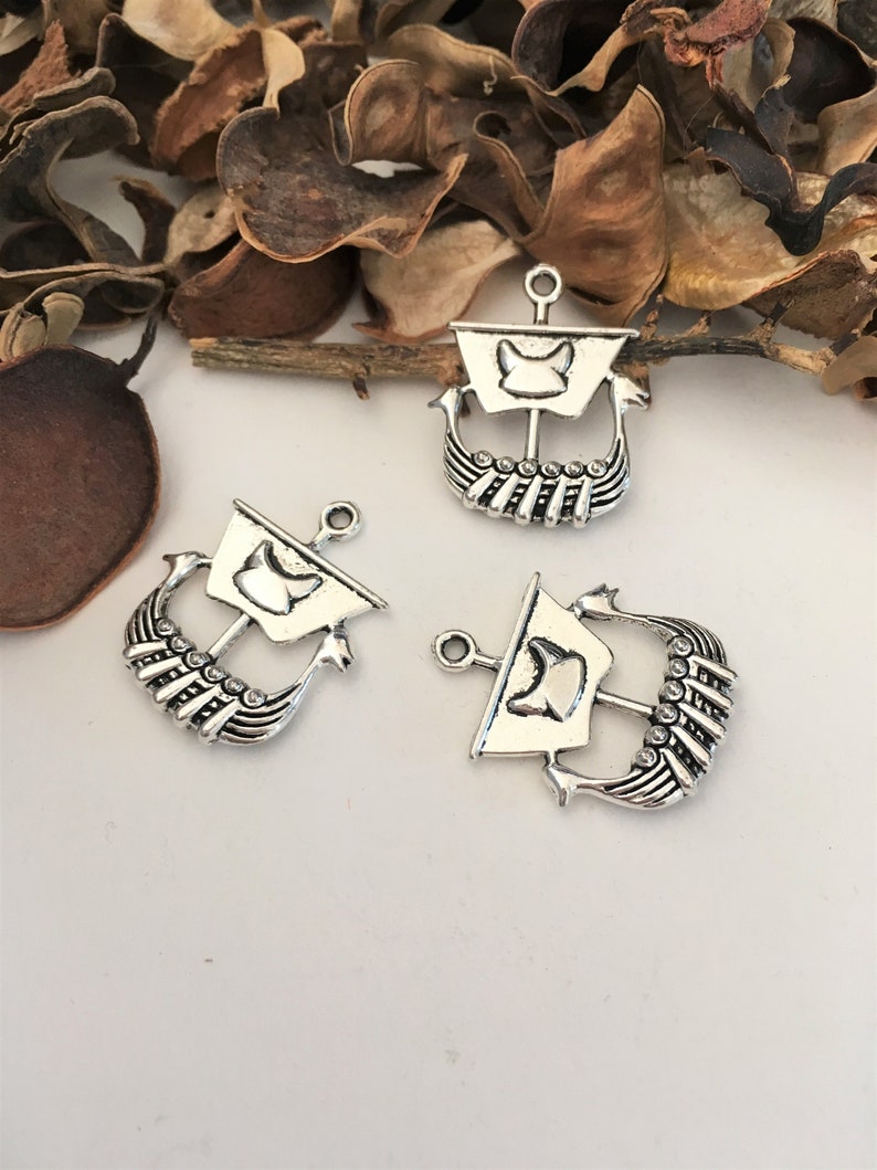 5 silver-plated DRAKKARS charms pendants Viking pirate ship for themed creations