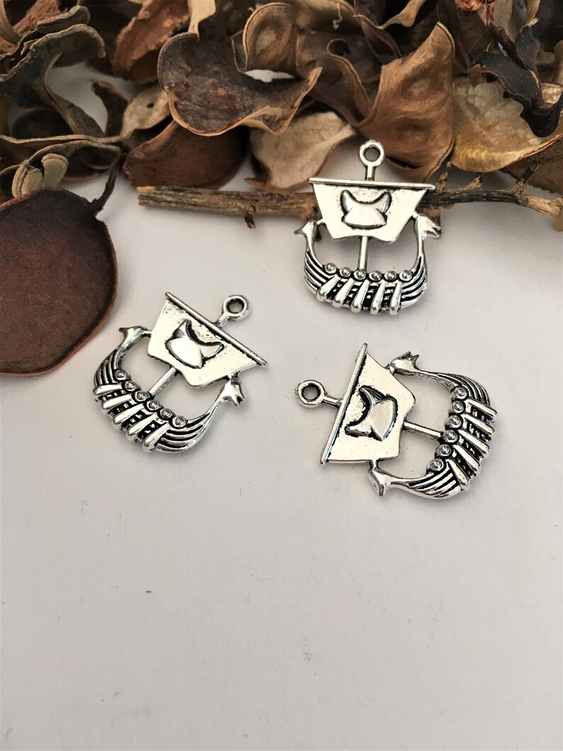 5 silver-plated DRAKKARS charms pendants Viking pirate ship for themed creations