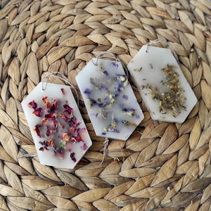 Botanical Solid Air Freshener Set of 3 – Pear & Freesia Scent, Small gift for friend, Vegan and ecofriendly soy wax tablets