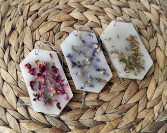 Botanical Solid Air Freshener Set of 3 – Pear & Freesia Scent, Small gift for friend, Vegan and ecofriendly soy wax tablets
