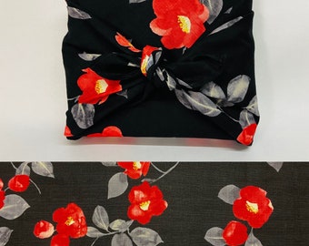 Furoshiki en coton imprimé japonais motif Tsubaki/Camélia rouge fond noir en  plusieurs tailles