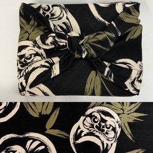 Furoshiki giapponese in cotone stampato con motivo Daruma/bambù, sfondo nero, diverse misure