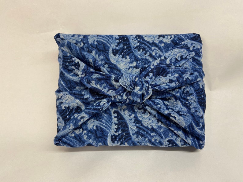 Furoshiki in Japanese printed cotton denim blue wave pattern, several sizes image 2