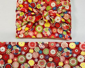 Furoshiki in Japanese printed cotton with small multicolored flower pattern, red background, several sizes