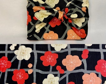 Furoshiki en coton imprimé japonais motif prunier fond noir plusieurs tailles