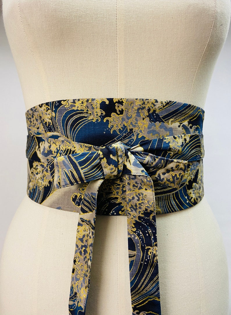 Ceinture Obi réversible et réglable en coton imprimé japonais motif vague fond bleu marine et uni bleu marine taille haute image 1