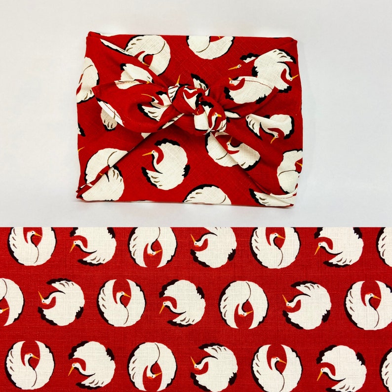 Furoshiki en coton imprimé japonais motif Tsuru/grue fond rouge plusieurs tailles image 1