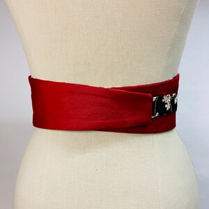 Ceinture Obi réversible et réglable en coton imprimé japonais motif Koï /Carpe et cerisier fond noir et uni rouge ou noir taille haute image 5