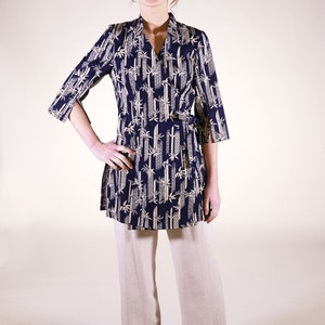 Double-breasted cotton tunic with Japanese print, bamboo pattern, navy blue background image 2