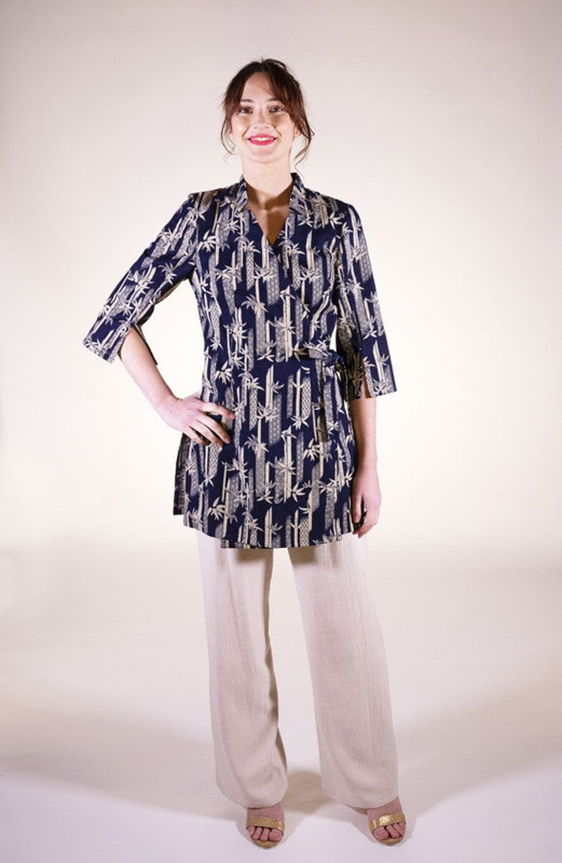 Double-breasted cotton tunic with Japanese print, bamboo pattern, navy blue background image 2