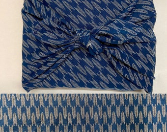 Furoshiki en coton imprimé japonais motif Yagasuri bleu marine , plusieurs tailles