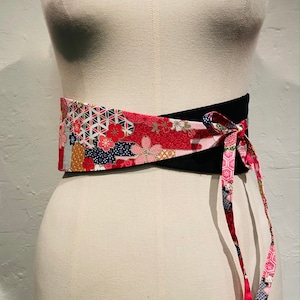 Ceinture réversible coton imprimé japonais en rouge/rose et uni coton noir pour femme taille haute image 1