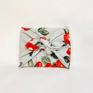 Furoshiki en coton imprimé japonais motif Tsubaki/Camélia rouge fond gris en plusieurs tailles image 2