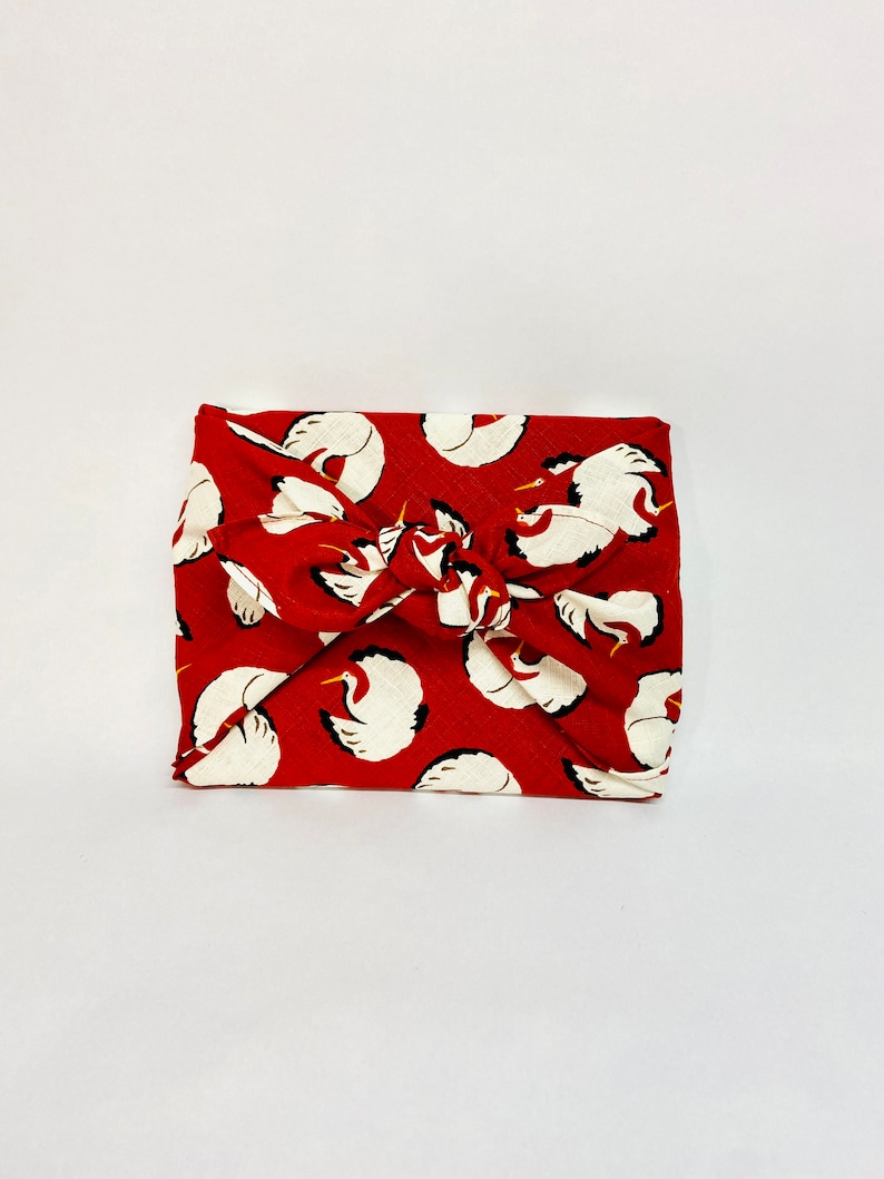 Furoshiki en coton imprimé japonais motif Tsuru/grue fond rouge plusieurs tailles image 3