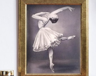 Ballet on pointe watercolor,Dance art painting,Ballerina pointe art,Ballet dance art watercolor,Ballet on pointe painting,Dance art painting