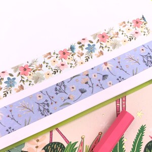 MASKING TAPE, Motif Petites Fleurs Champêtres, fond blanc et fleurs bleu, beige et rose, washi tape fantaisie, scrapbooking image 4