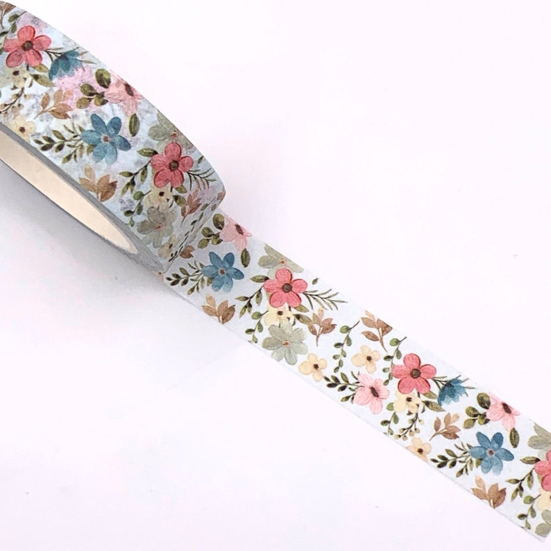 MASKING TAPE, Motif Petites Fleurs Champêtres, fond blanc et fleurs bleu, beige et rose, washi tape fantaisie, scrapbooking image 1