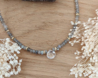 Collier en labradorite et cristal de roche collier court en laiton plaquées or et zircon pierres naturelles par Adèle et Louise