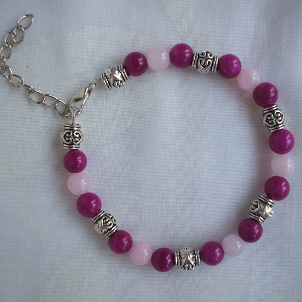 Bracelet en surgilite pourpre, jade rose, et perles de métal argenté