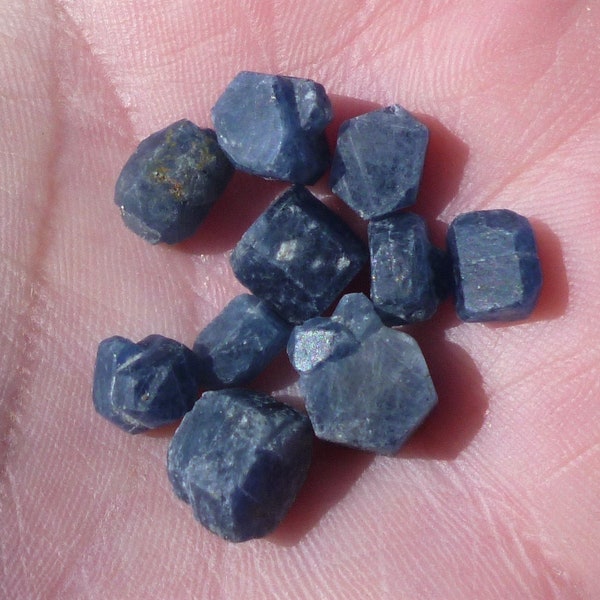 Sapphire, batch of raw and natural gemstones, 8 grams, for jewelry making, lithotherapy or collection