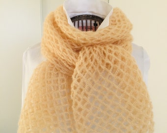 Etole, écharpe jaune, femme, crochet,mohair et soie