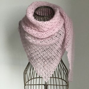 Châle, chauffe-épaule, chèche rose, femme, crochet, mohair et soie image 3