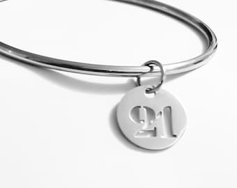 Personalized women's bangle, hollow number medallion, 1 to 31, stainless steel pendant tassel, Christmas gift idea for women