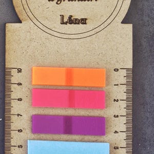 Brede liniaal met post-it, cadeau voor leraar, meester, atsem cadeau, avs, oppas, opvoeder, einde schooljaar