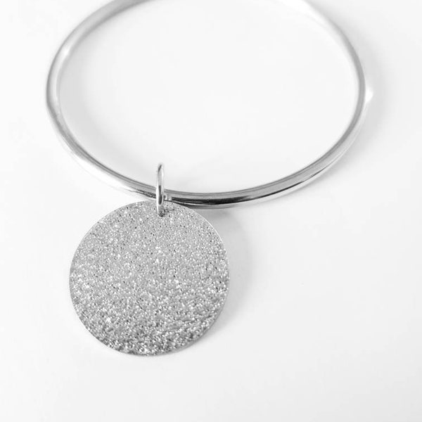 Bracelet jonc fermé avec joli pendentif rond brillant en Acier Inoxydable, pampille large, idée cadeau original femme, fille, jeune ou ado