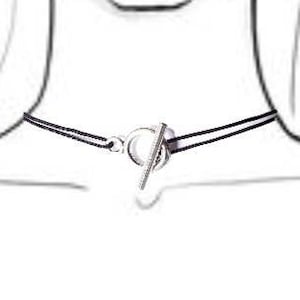 Collier ras de cou cordon noir et fermoir à bascule, toggle OT, cercle et barre, idée cadeau femme, ado, tendance mode 2022 image 1