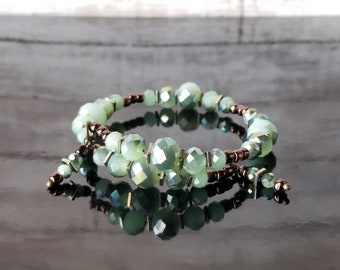 Beaded Memory Wire Bracelet, Beaded Bracelet, Glass Beads, Sparkle Bracelet, Green Bracelet, Gift For Her, Beaded Jewelry