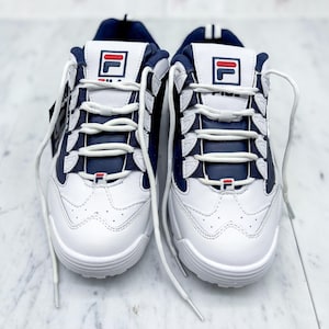 Zapatillas deportivas vintage FILA estilo Disruptor, azul marino y blanco, talla US 8.5, estilo Y2K, ropa urbana deportiva. imagen 3