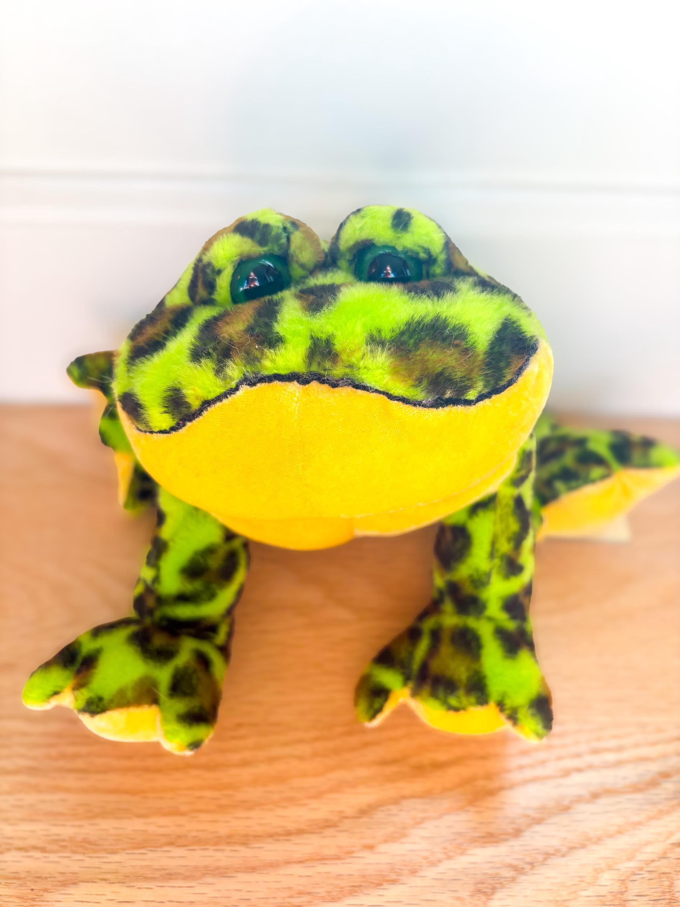 Ganz Webkinz Bullfrog Plush: 2000s Green Yellow Frog, Code Present