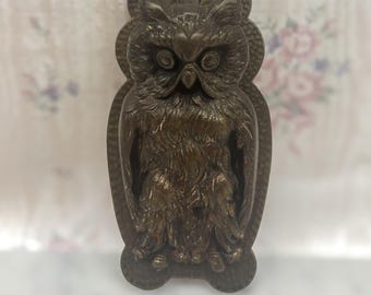 Antique Cast Iron Owl Wall Clip: 1800s Bill Holder Match Safe