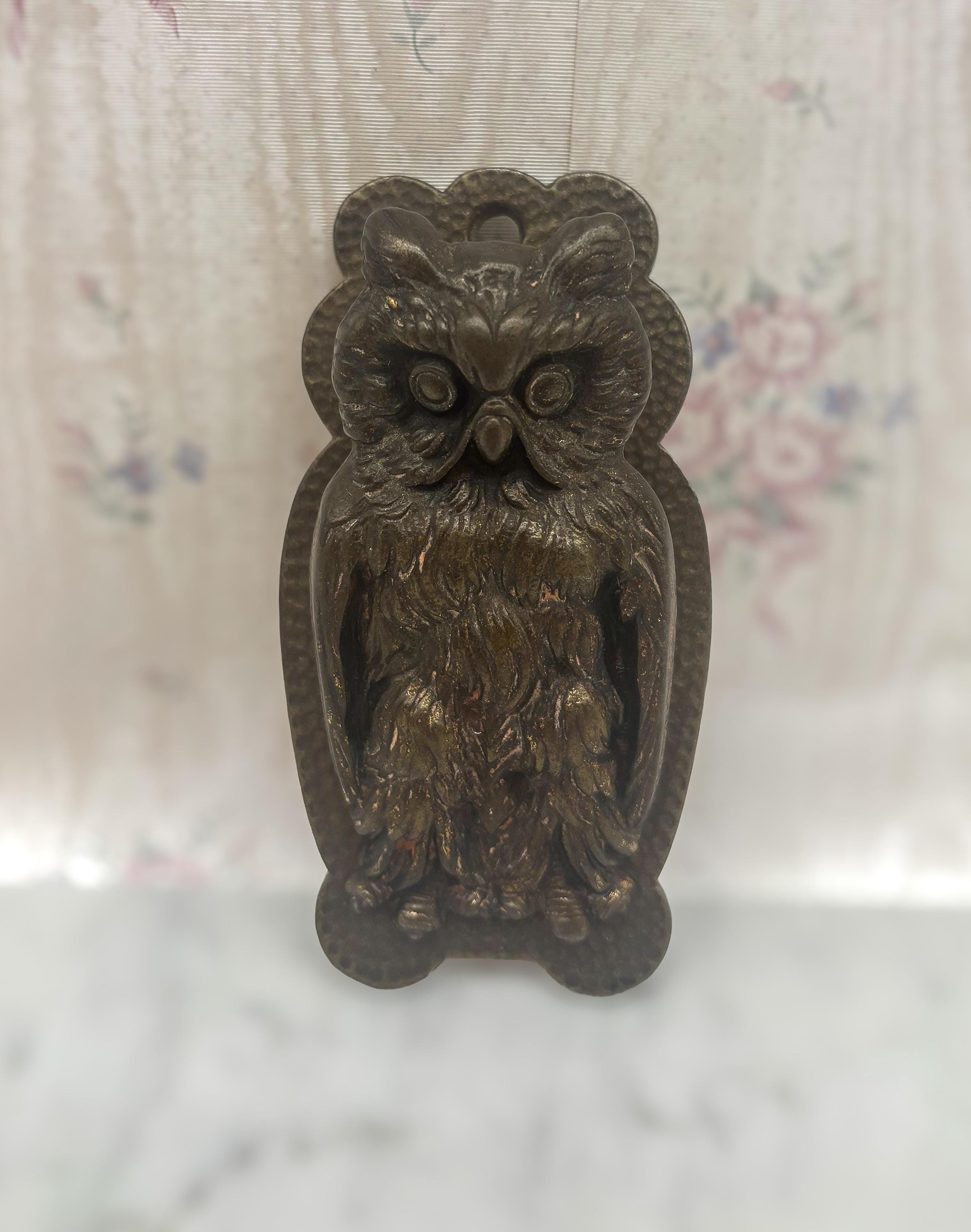 Antique Cast Iron Owl Wall Clip – No. 5189, 4” Tall Bill Holder / Match Safe, Authentic 