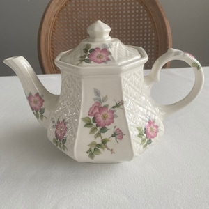 Sadler England Vintage Teapot / Floral Print Teapot / Made in England