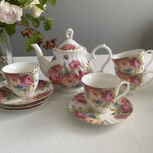 Vintage Grace Teaware Floral Teapot Set: Rose & Butterfly Tea Cups