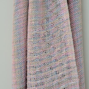 Flyss and Lace Shawl Rigid Heddle Pattern