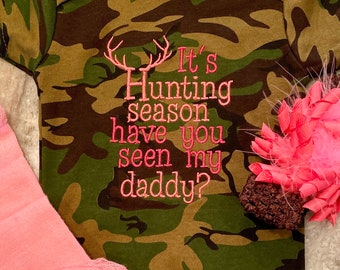 Camo baby outfit, Baby girl clothing set, Baby girl bodysuit, Camo baby, It’s Hunting season have you seen my daddy?, Baby shower gift