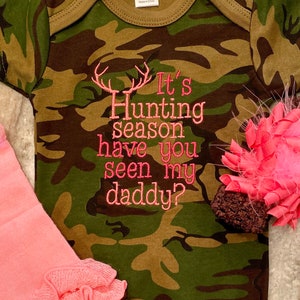 Camo baby outfit, Baby girl clothing set, Baby girl bodysuit, Camo baby, It’s Hunting season have you seen my daddy?, Baby shower gift