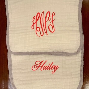 Baby Burp Cloth, Muslim Cotton Burp Cloths, Embroidered Burp Cloths, Monogrammed Baby Gift, Baby Shower Gift, Personanlized Burp Cloth