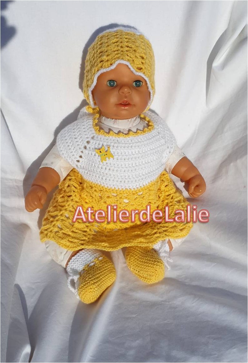 white and yellow hat and slippers size 0-3 months handmade Bra or dress