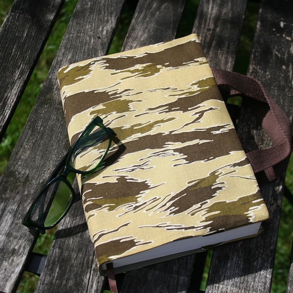 Couvre livre pour grand livre en tissu Camouflage