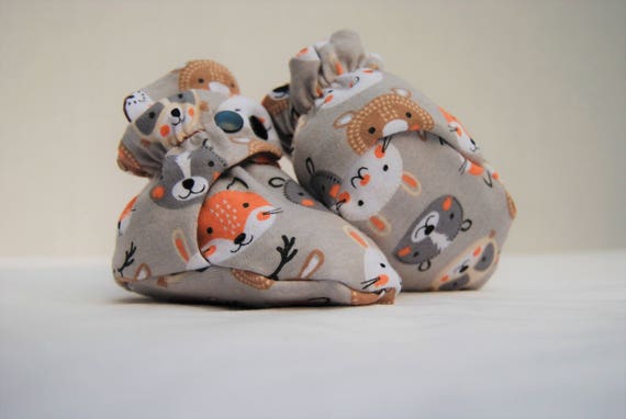 baby shoes that stay on