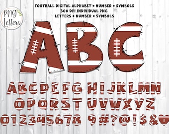 Peut inclure: Un ensemble de fichiers PNG individuels de 300 DPI représentant un alphabet, des chiffres et des symboles sur le thème du football. Les lettres sont brunes et blanches avec un design cousu, ressemblant à un ballon de football.