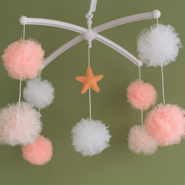 mobile musical pompons tulle